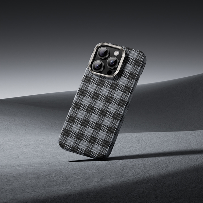 Apple iPhone 15 Pro Max Kılıf M-safe Şarj Özellikli Ekose Tasarımlı Benks ArmorVichy Kevlar Kapak - 11