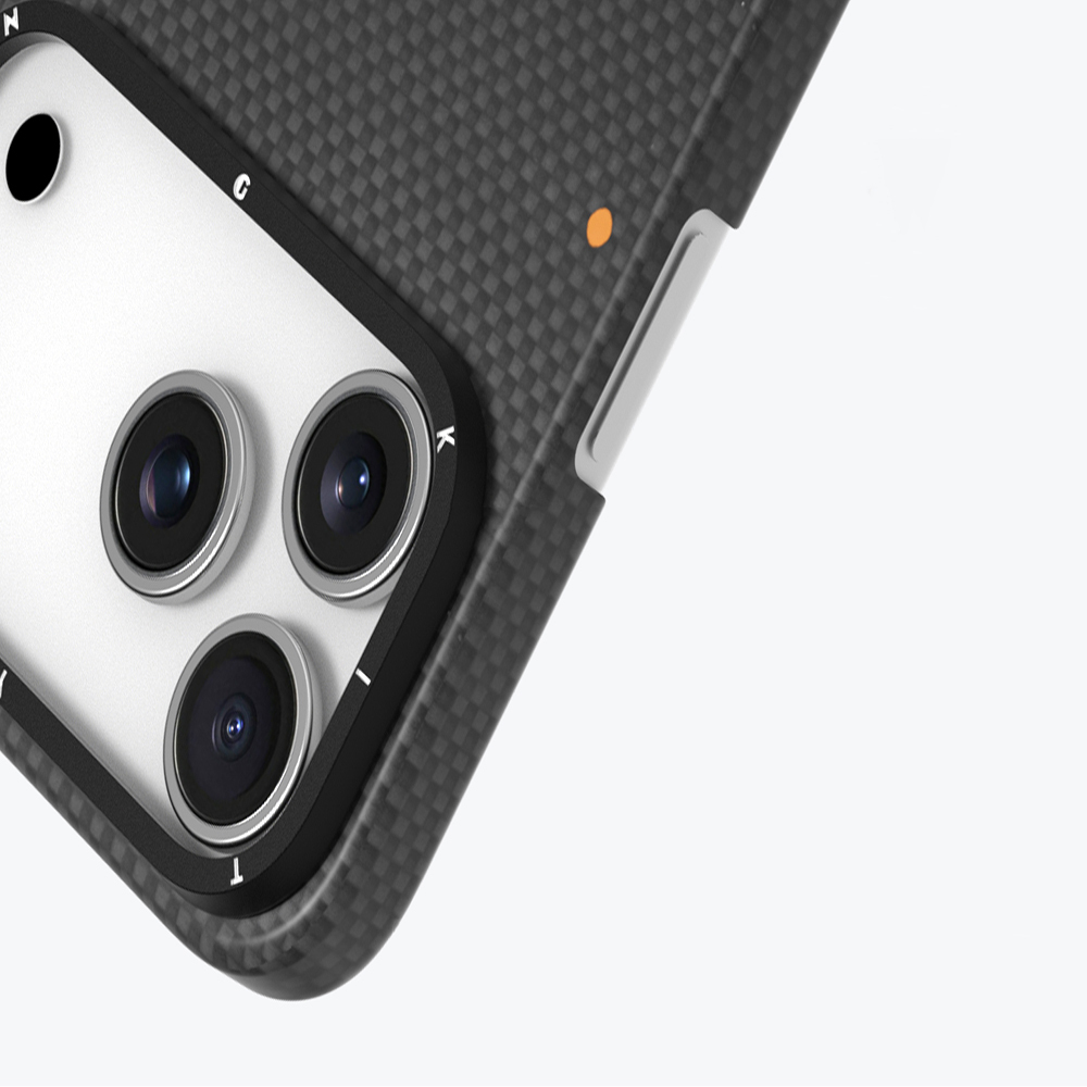Apple iPhone 17 Pro Kılıf M-safe Şarj Özellikli Aramid Fiber Youngkit 1500D Kevlar Extreme Wing Titanyum-Gold Serisi Kapak - 9