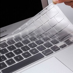 Apple Macbook 13' Pro Touch Bar A1706 Zore Klavye Koruyucu Şeffaf Silikon Ped Renksiz