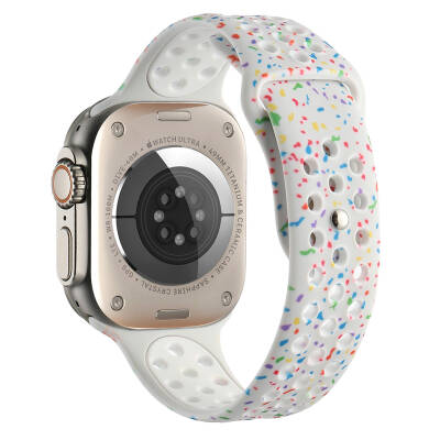 Apple Watch 38mm Kordon Yeni Seri 2023 KRD-02 Silikon Strap Kayış Beyaz