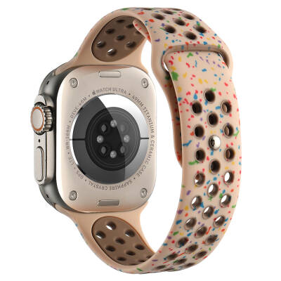Apple Watch 7 41mm Kordon Yeni Seri 2023 KRD-02 Silikon Strap Kayış Krem