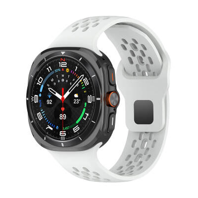 Galaxy Watch Ultra 47mm Zore KRD-119 Delikli Tasarım Silikon Kordon Beyaz