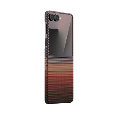 Galaxy Z Flip 7 Kılıf M-safe Şarj Özellikli Aramid Fiber Pitaka Tactile Woven Sunset-Moonrise Serisi Kapak Kahverengi