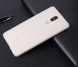 Huawei Mate 10 Lite Kılıf Zore İmax Silikon Kamera Korumalı Beyaz
