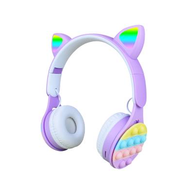 Zore B30 RGB Led Işıklı Kedi Kulağı Band Tasarımı Ayarlanabilir Katlanabilir Kulak Üstü Bluetooth Kulaklık Mor
